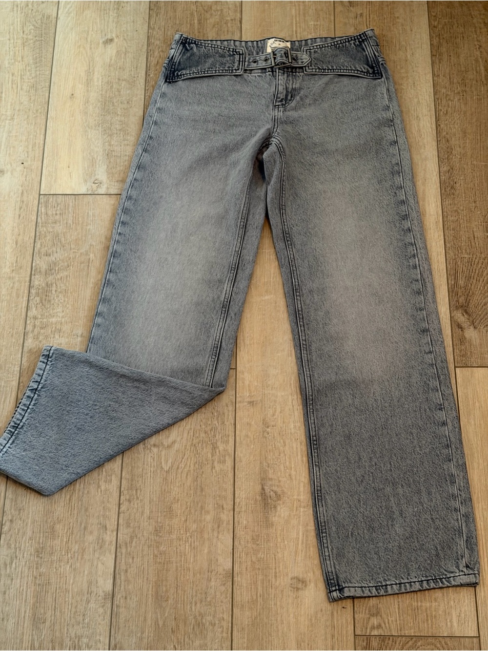 Cotton On Women's Grey Washed Relaxed Straight Jeans